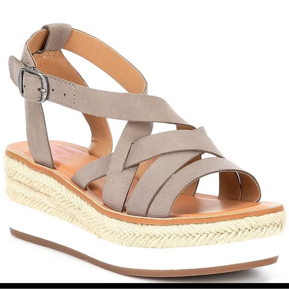 Girls' Joriee Espadrille Platform Wedge Sandals (Youth) - Picture 1 of 6